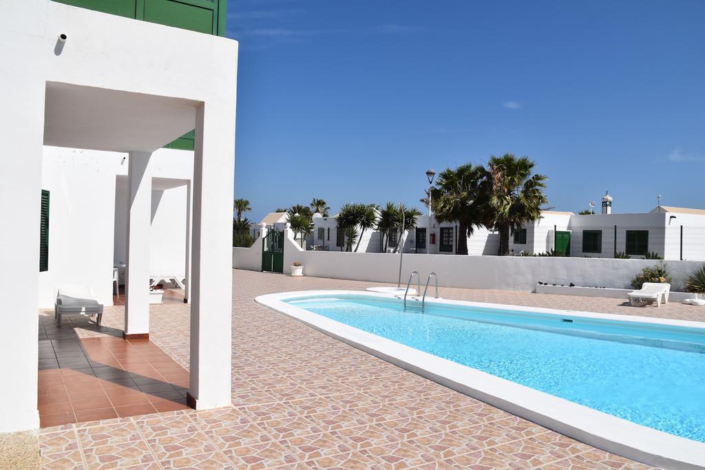 Alhambra Apartamentos Tías Buitenkant foto