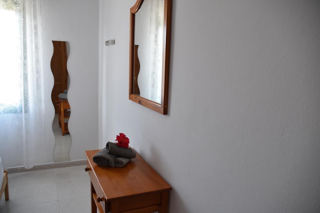Alhambra Apartamentos Tías Buitenkant foto