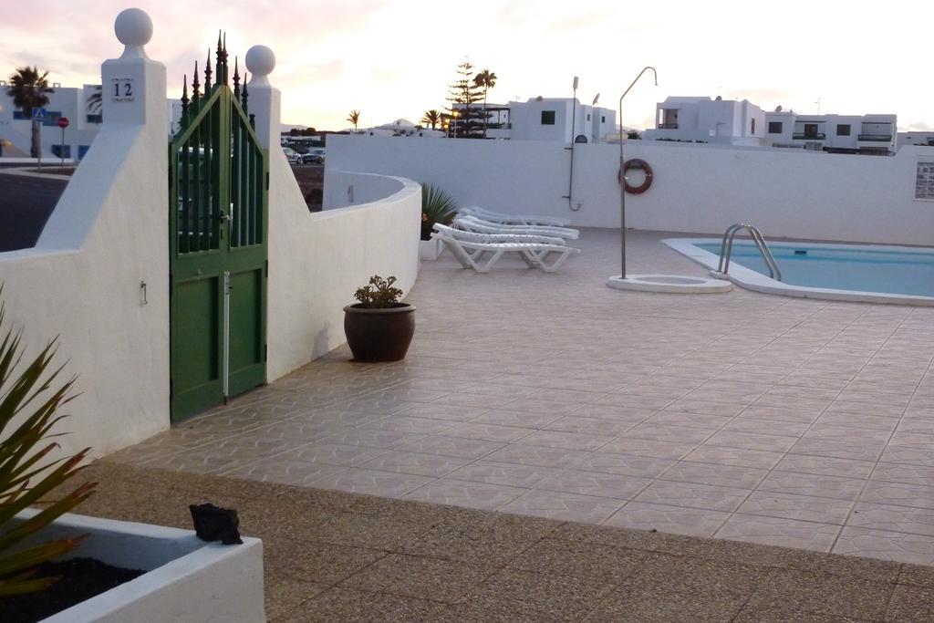Alhambra Apartamentos Tías Buitenkant foto